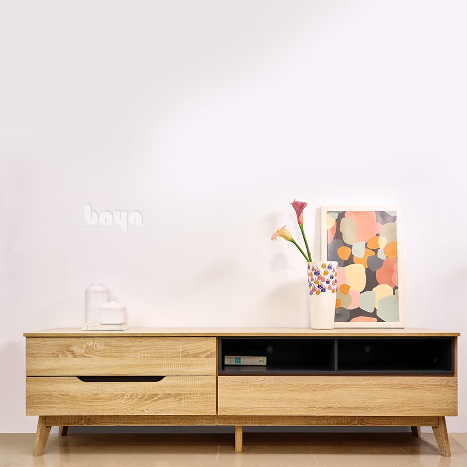 LUCAS TV shelf